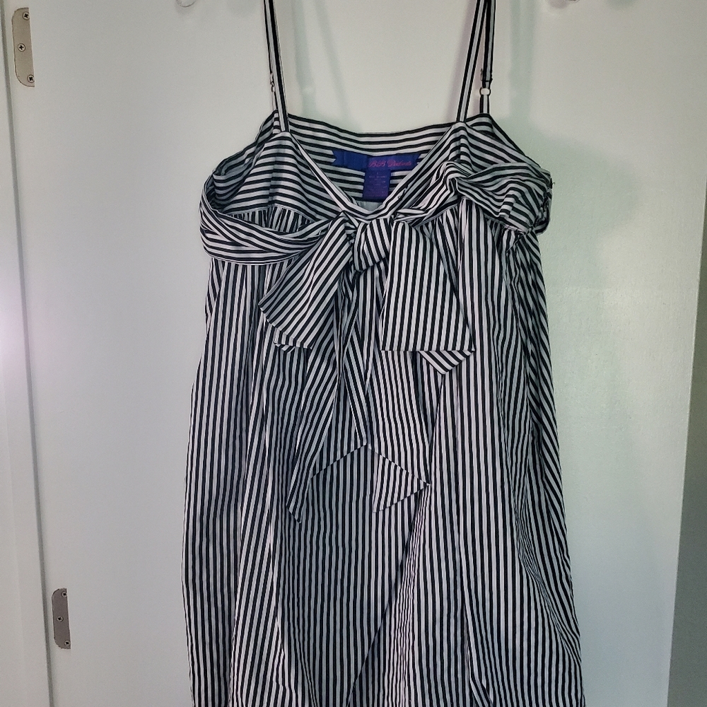 Bow dress